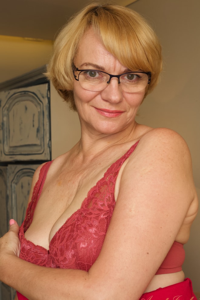 660px x 990px - Mature Porn at Aunt Judy's - The Largest Archives of older ...